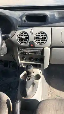 Veículo de Sucata renault kangoo (f/kc0) 1.5 dci diesel do ano 0 alimentado k9k702