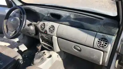 Veículo de Sucata renault kangoo (f/kc0) 1.5 dci diesel do ano 0 alimentado k9k702