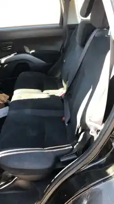 Здавання транспортного засобу mitsubishi outlander (cw0) 2.0 di-d invite року 0 потужний bsy
