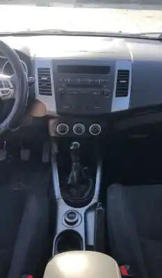 Здавання транспортного засобу mitsubishi outlander (cw0) 2.0 di-d invite року 0 потужний bsy