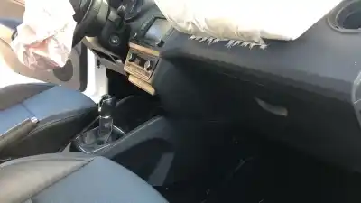 Veicolo di demolizione seat ibiza (6j5) reference dell'anno 0 alimentato cus