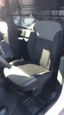 Véhicule à la ferraille renault kangoo expression profesional de l'année 0 alimenté k9k e6