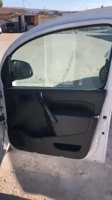 Véhicule à la ferraille renault kangoo expression profesional de l'année 0 alimenté k9k e6