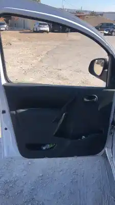 Véhicule à la ferraille renault kangoo expression profesional de l'année 0 alimenté k9k e6