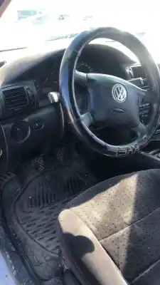 Veículo de Sucata volkswagen passat berlina (3b2) comfortline do ano 0 alimentado atj