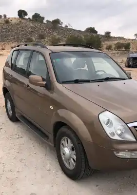 Sloopvoertuig ssangyong rexton rx 270 full van het jaar 0 aangedreven d d27dt