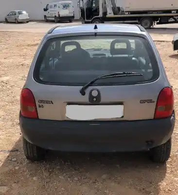 Veicolo di demolizione opel corsa b corsa b dell'anno 0 alimentato c14nz
