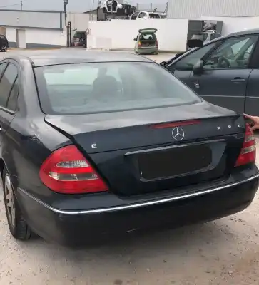 Veicolo di demolizione mercedes-benz clase e w211 berlina e 200 compressor 211.042 dell'anno 0 alimentato m271941