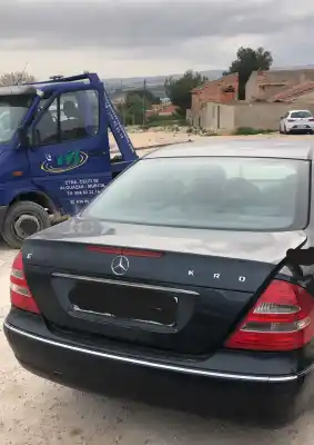 Veicolo di demolizione mercedes-benz clase e w211 berlina e 200 compressor 211.042 dell'anno 0 alimentato m271941