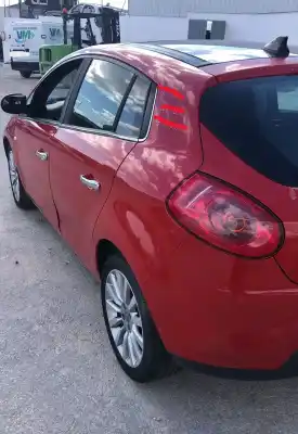 Veicolo di demolizione fiat bravo (198) active 1.6 16v multijet 90 (66 kw) dell'anno 0 alimentato 