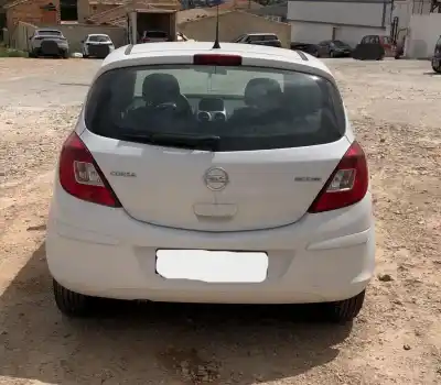 Veículo de Sucata opel zafira b d selective do ano 0 alimentado 