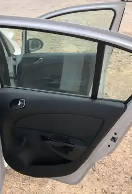 Veículo de Sucata opel zafira b d selective do ano 0 alimentado 