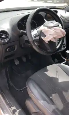 Veículo de Sucata opel zafira b d selective do ano 0 alimentado 