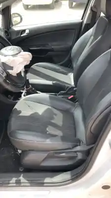 Veículo de Sucata opel zafira b d selective do ano 0 alimentado 