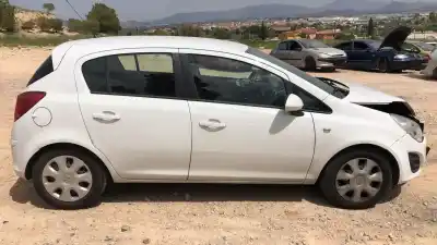 Veículo de Sucata opel zafira b d selective do ano 0 alimentado 