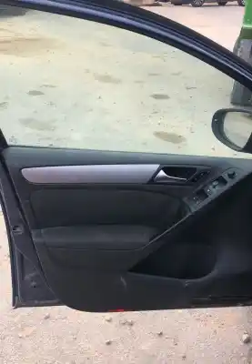 Véhicule à la ferraille volkswagen golf 1.4 g -cgg golf vi un 16v de l'année 0 alimenté cay