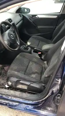 Véhicule à la ferraille volkswagen golf 1.4 g -cgg golf vi un 16v de l'année 0 alimenté cay