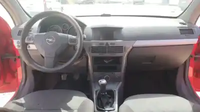 Veículo de Sucata opel astra h gtc h berlina cosmo do ano 0 alimentado 