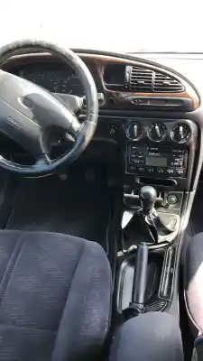 Véhicule à la ferraille ford mondeo berlina gd ghia de l'année 0 alimenté rfn