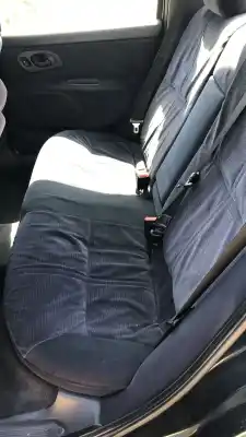 Véhicule à la ferraille ford mondeo berlina gd ghia de l'année 0 alimenté rfn