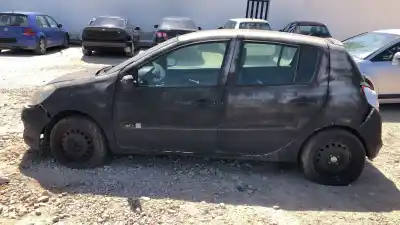 Veículo de Sucata renault clio iii exception do ano 0 alimentado k9k766