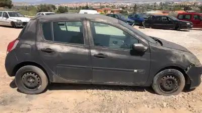 Veículo de Sucata renault clio iii exception do ano 0 alimentado k9k766
