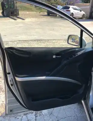 Veículo de Sucata toyota corolla verso (e12) 1.8 linea sol do ano 0 alimentado 1zzfe