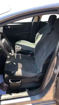 Veículo de Sucata citroen c4 berlina premier do ano 0 alimentado 9hx