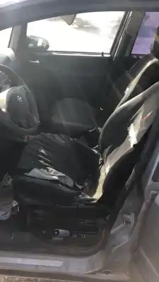 Здавання транспортного засобу opel zafira a monospace (t98) 2.0 dti 16v (f75) року 0 потужний y20dth