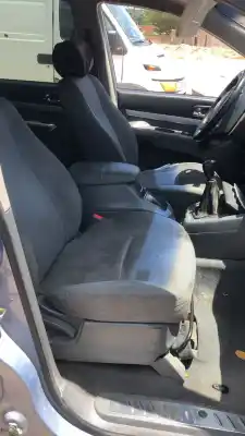Véhicule à la ferraille ssangyong rodius xdi de l'année 0 alimenté d27dt