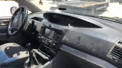 Véhicule à la ferraille ssangyong rodius xdi de l'année 0 alimenté d27dt