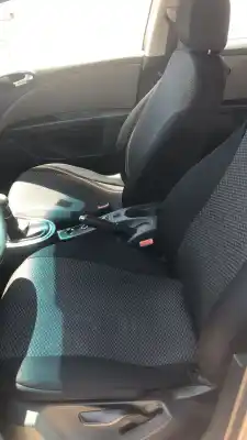 Здавання транспортного засобу seat leon (1p1) 1.9 tdi року 0 потужний bxe