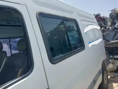 Sloopvoertuig NISSAN INTERSTAR  van het jaar 0 aangedreven G9U
