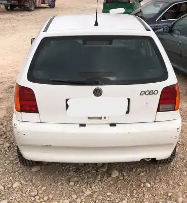 Véhicule à la ferraille VOLKSWAGEN POLO  de l'année 0 alimenté AEX APQ