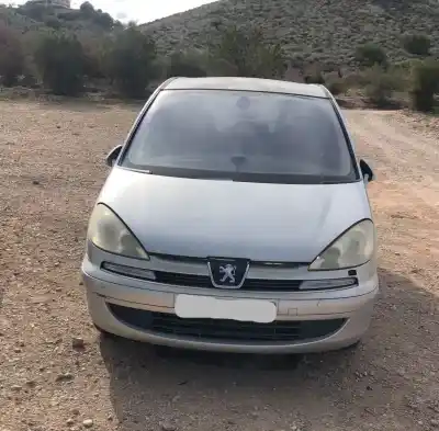 Véhicule à la ferraille PEUGEOT 807  de l'année 0 alimenté 4HW