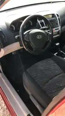 Veículo de Sucata kia ceed (ed) 1.6 concept do ano 0 alimentado d4fb