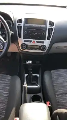 Veículo de Sucata kia ceed (ed) 1.6 concept do ano 0 alimentado d4fb