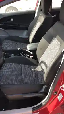 Veículo de Sucata kia ceed (ed) 1.6 concept do ano 0 alimentado d4fb