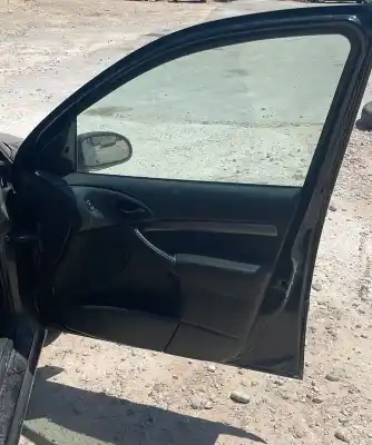 Veículo de Sucata ford focus berlina (cak) ambiente do ano 0 alimentado ffda