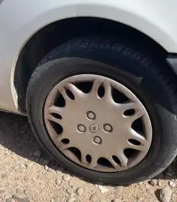 Veículo de Sucata renault clio ii caixa (sb0/1/2_) 1.9 d (sb0j) do ano 0 alimentado f8q