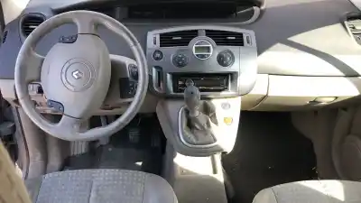 Здавання транспортного засобу renault scenic ii (jm) 1.9 grand confort authentique [1.9 ltr. - 88 kw dci diesel] року 0 потужний f9q d8