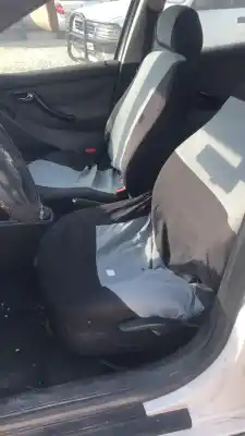 Здавання транспортного засобу seat leon (1m1) 1.9 tdi року 0 потужний alh