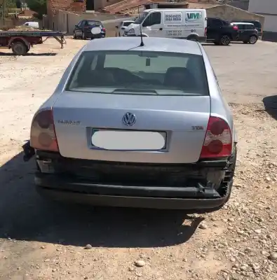 Здавання транспортного засобу volkswagen passat berlina (3b3) 1.9 tdi року 0 потужний avf