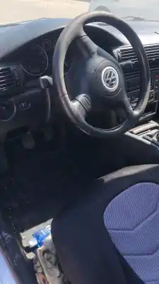 Здавання транспортного засобу volkswagen passat berlina (3b3) 1.9 tdi року 0 потужний avf