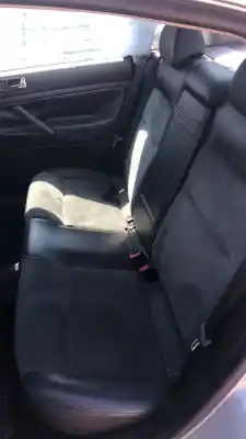 Здавання транспортного засобу volkswagen passat berlina (3b3) 1.9 tdi року 0 потужний avf