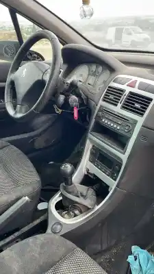 Veicolo di demolizione PEUGEOT 307  dell'anno 0 alimentato 9HZ