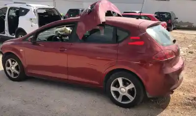 Veicolo di demolizione SEAT LEON (1P1)  dell'anno 0 alimentato BKC