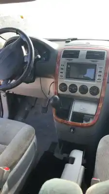 Véhicule à la ferraille kia magentis 2.9 cdri ex de l'année 0 alimenté j3