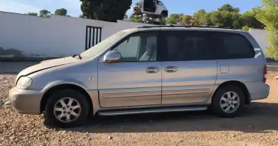 Véhicule à la ferraille kia magentis 2.9 cdri ex de l'année 0 alimenté j3