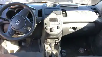 Veicolo di demolizione kia soul diva dell'anno 0 alimentato 